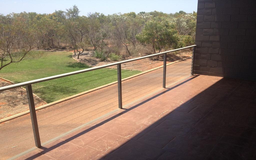 Breezes Apartments Broome Esterno foto
