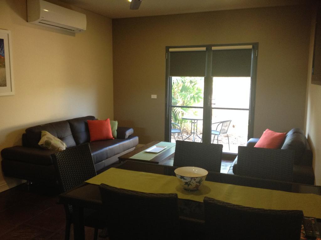 Breezes Apartments Broome Esterno foto
